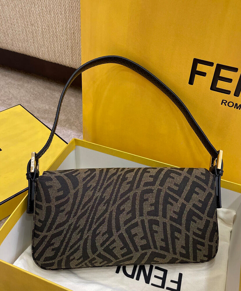 Fendi Baguette 1997 Handbag 8BR792 Coffee